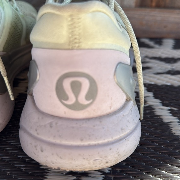 Lululemon | Blissful Run Runners - Picture 8 of 14